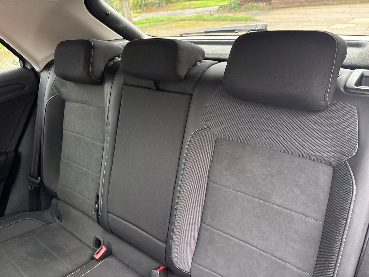 Used Volkswagen T-Roc 2024 for sale - 76275165: Photo 16