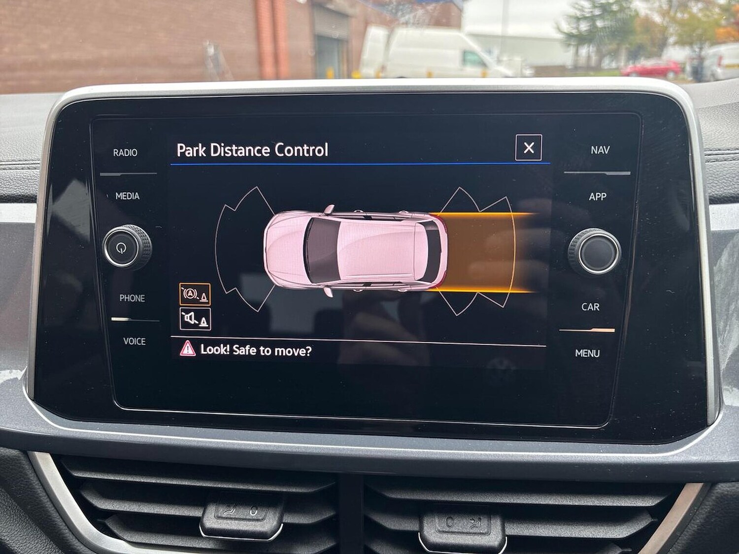 Used Volkswagen T-Roc 2024 for sale - 76275165: Photo 23