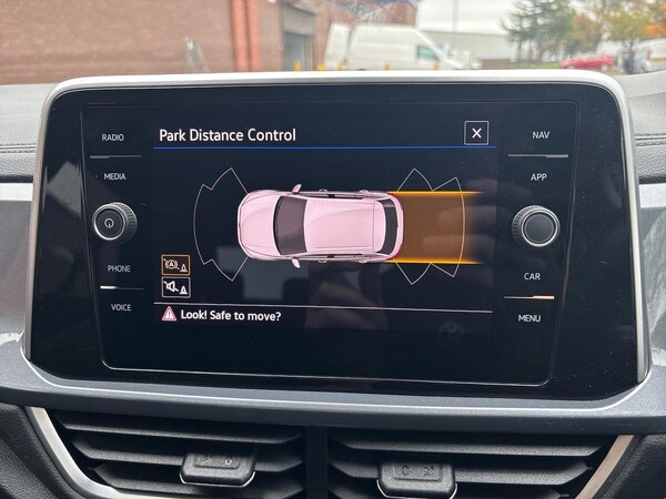 Used Volkswagen T-Roc 2024 for sale - 76275165: Photo 23
