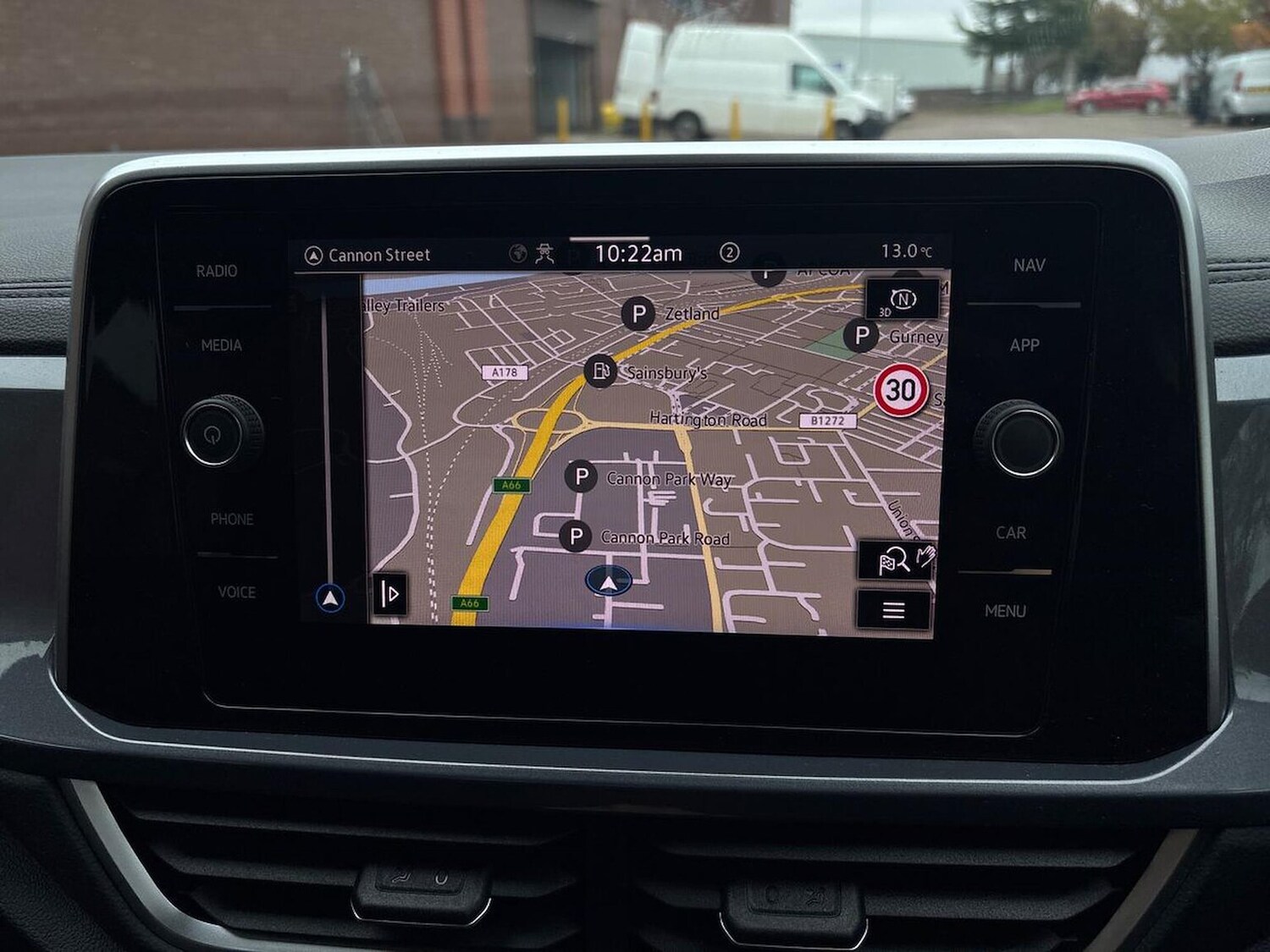 Used Volkswagen T-Roc 2024 for sale - 76275165: Photo 24