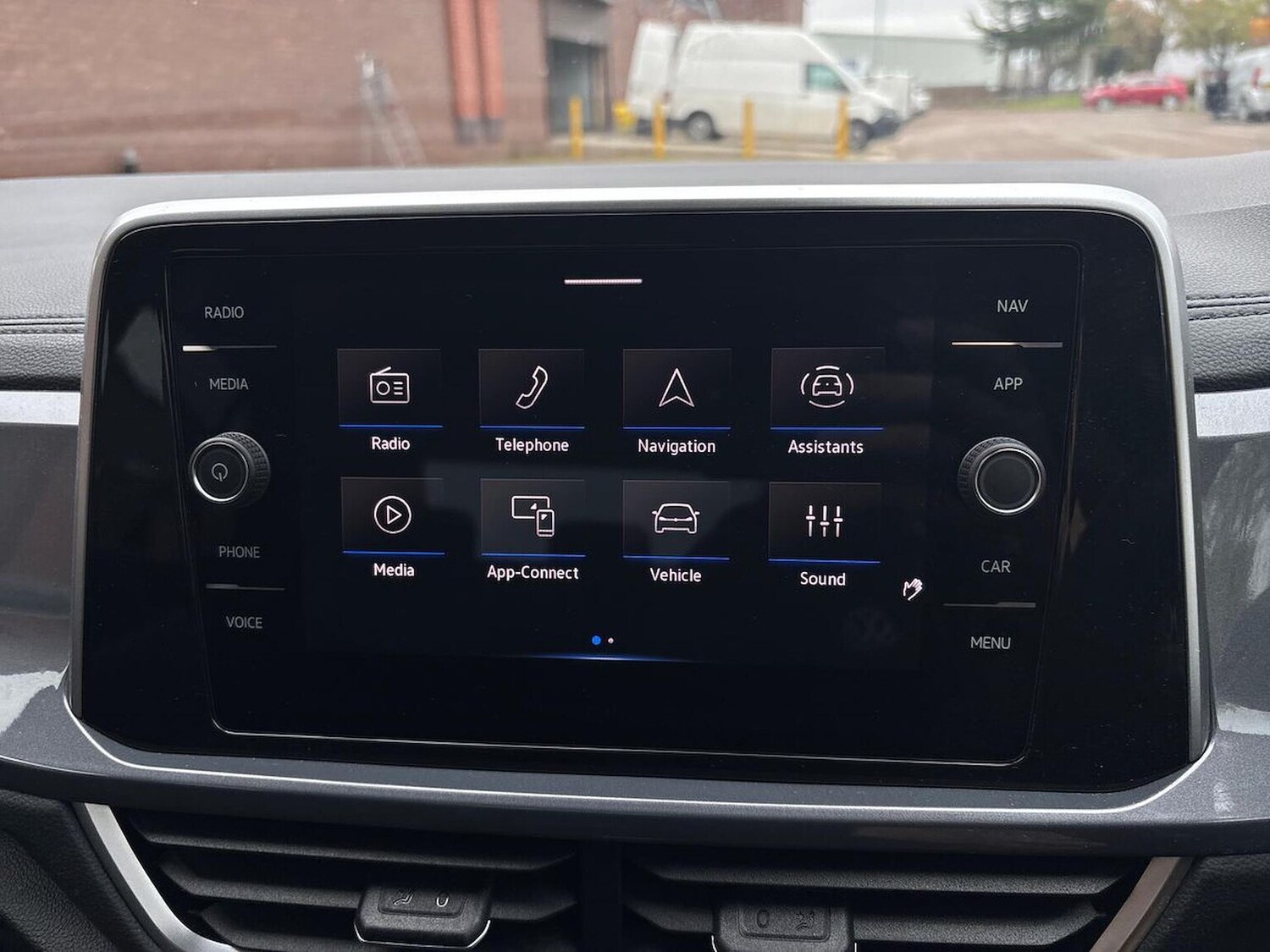 Used Volkswagen T-Roc 2024 for sale - 76275165: Photo 25