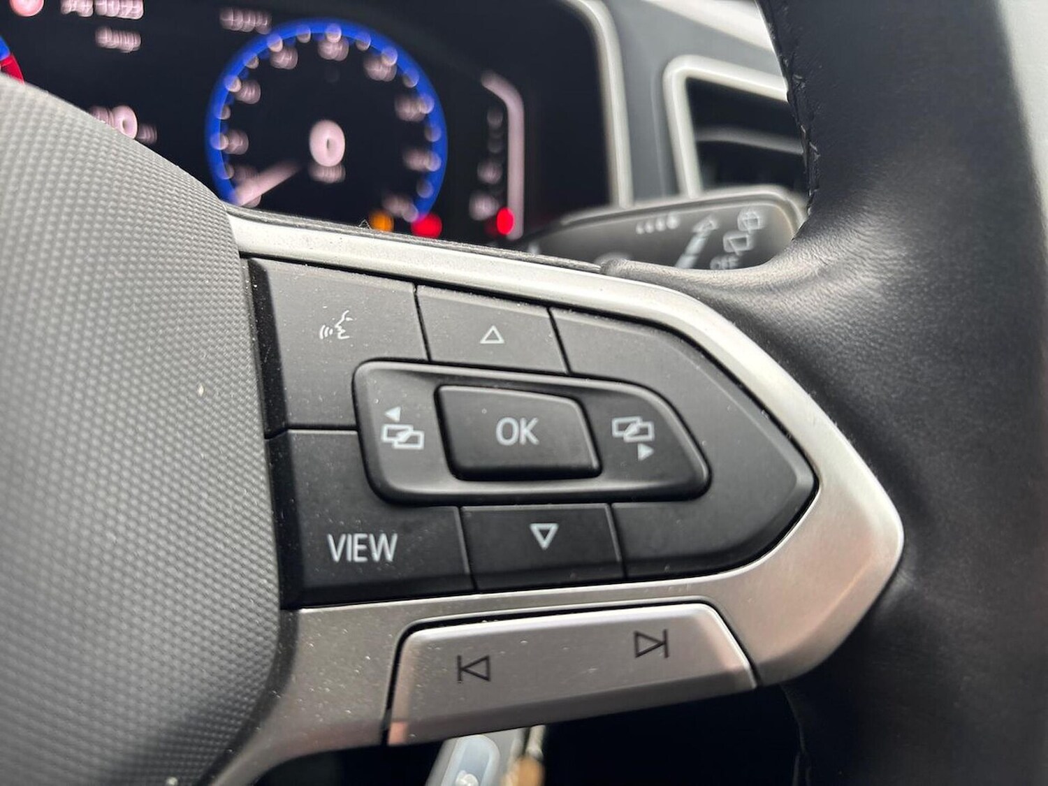 Used Volkswagen T-Roc 2024 for sale - 76275165: Photo 26