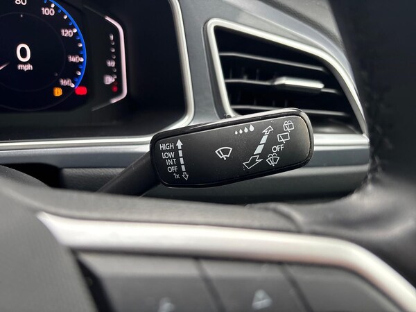 Used Volkswagen T-Roc 2024 for sale - 76275165: Photo 28