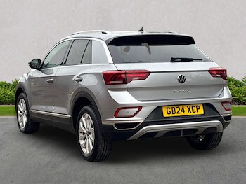 Used Volkswagen T-Roc 2024 for sale - 76275165: Photo 2
