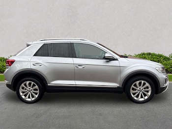 Used Volkswagen T-Roc 2024 for sale - 76275165: Photo 3
