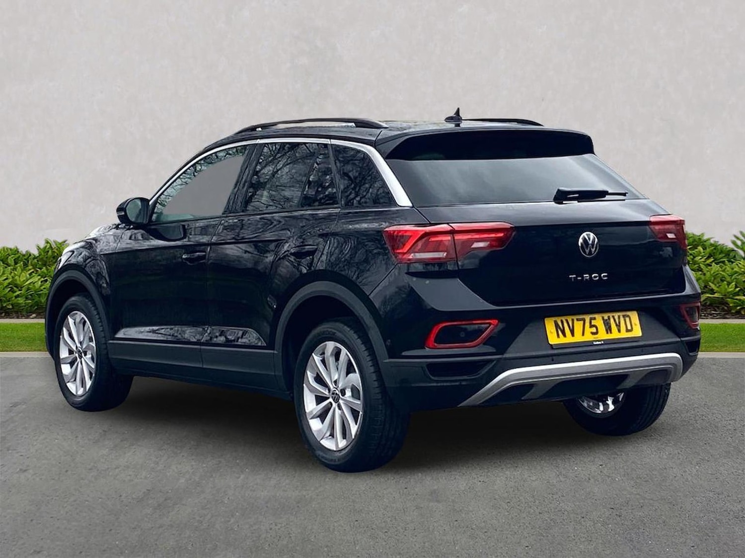 Used Volkswagen T-Roc 2026 for sale - 77896269: Photo 2