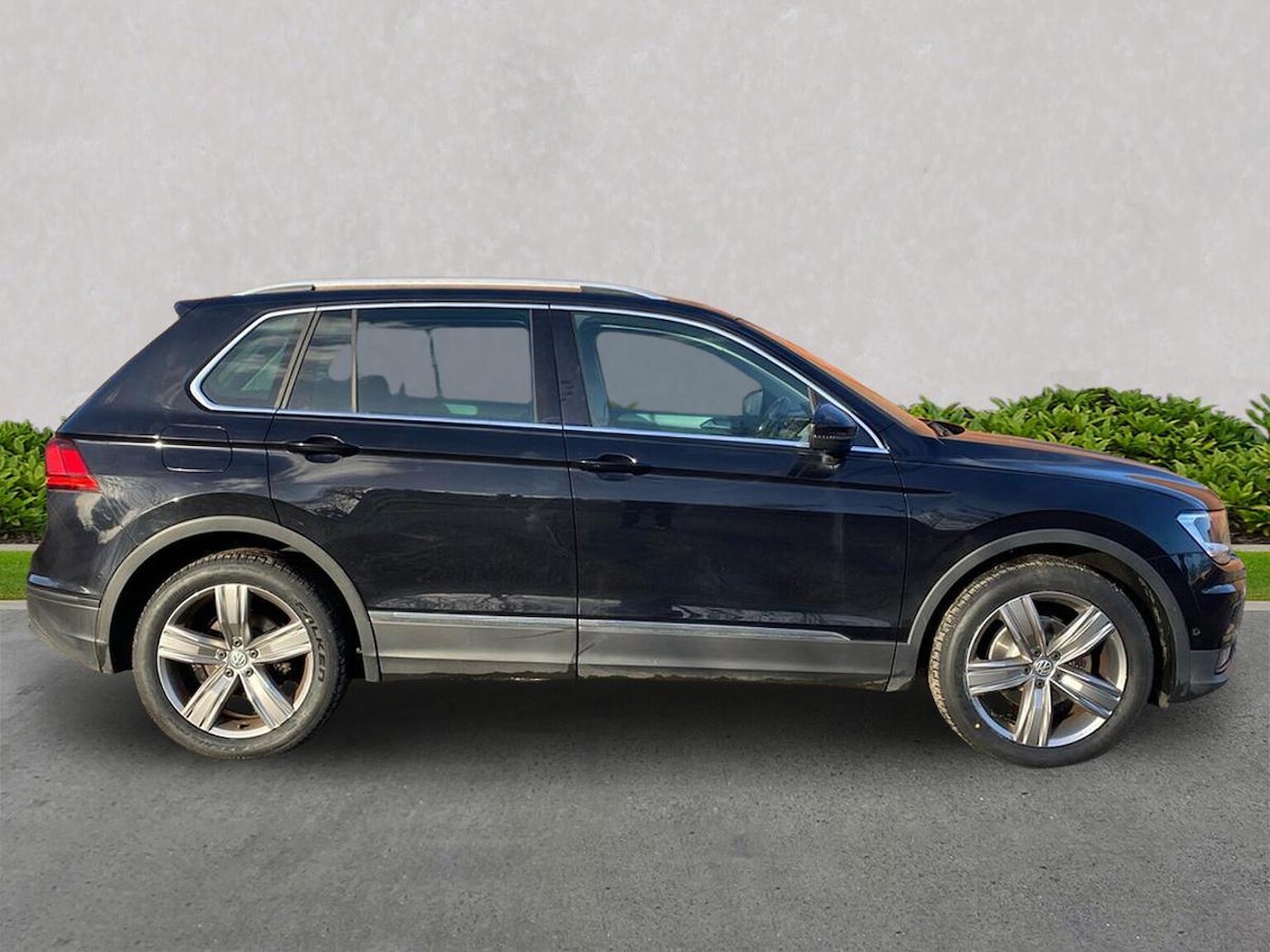 Used Volkswagen Tiguan 2019 for sale - 76860041: Photo 3