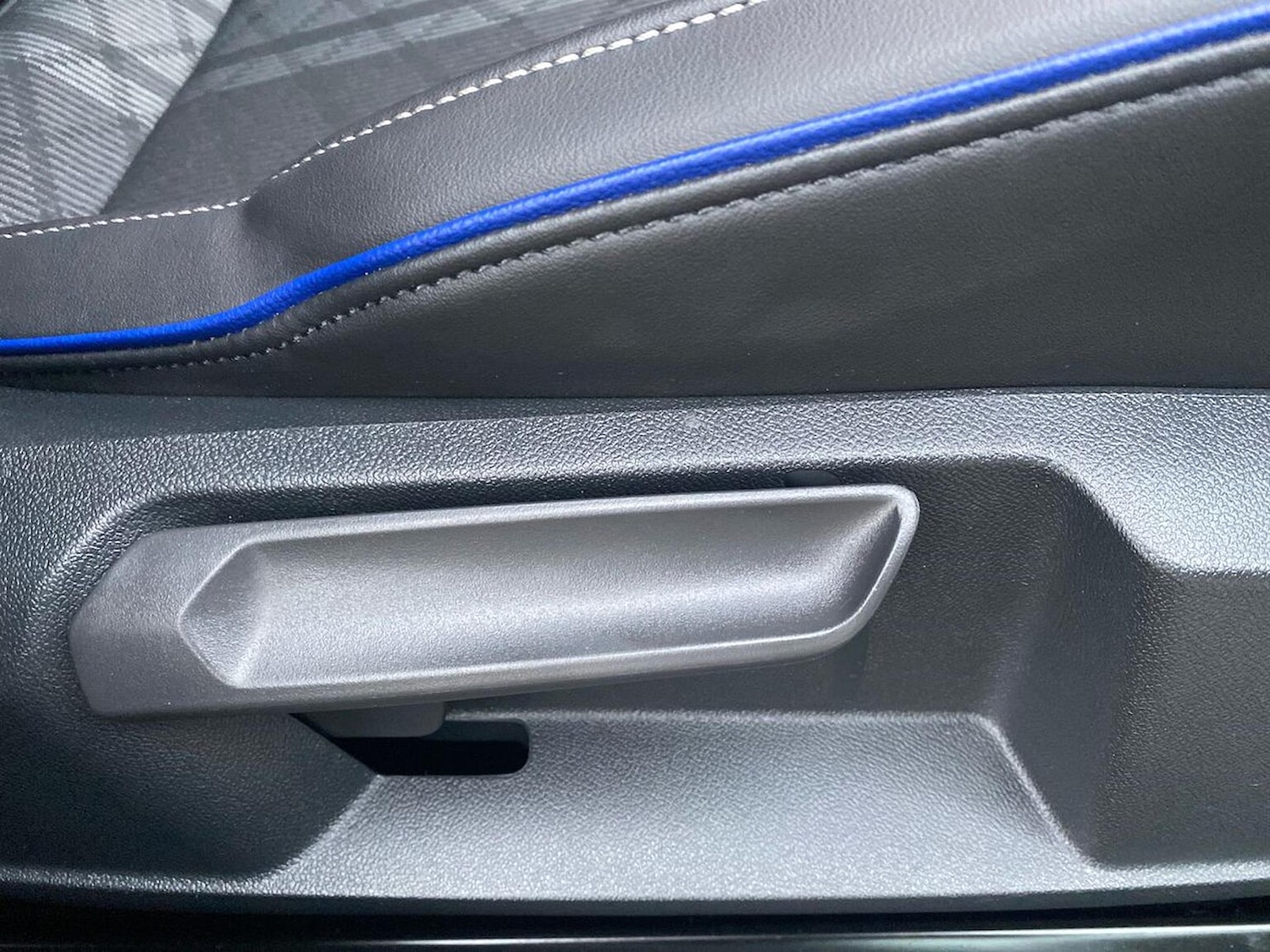 Used Volkswagen Golf 2024 for sale - 77635501: Photo 30