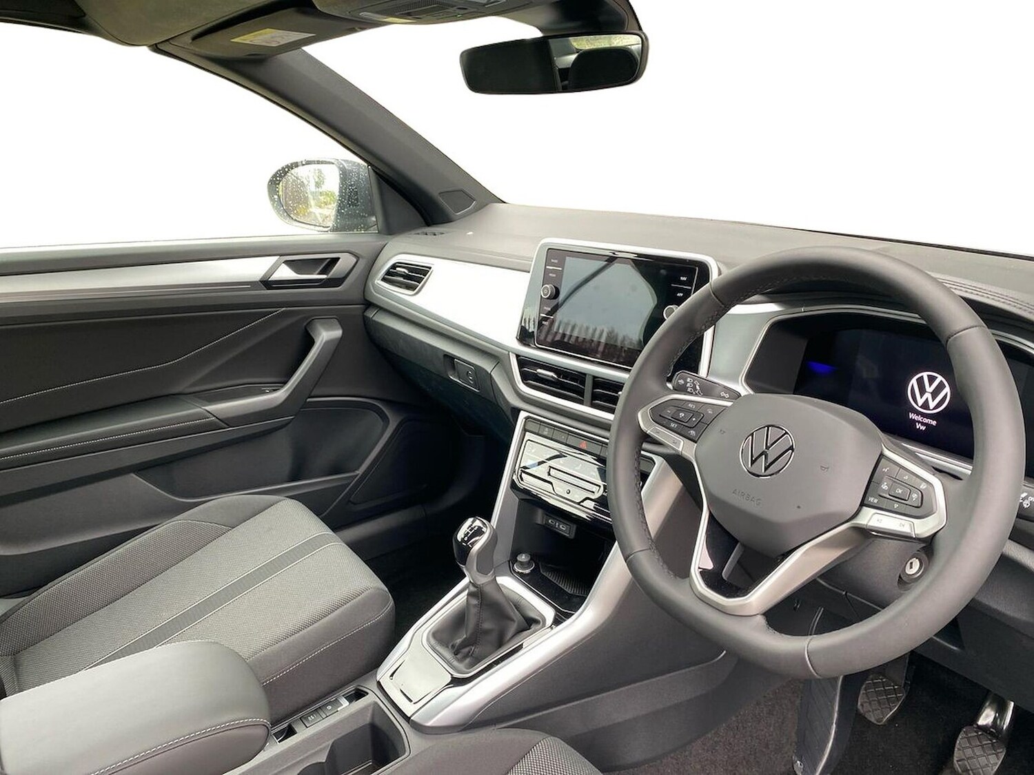 Used Volkswagen T-Roc 2025 for sale - 76293010: Photo 15