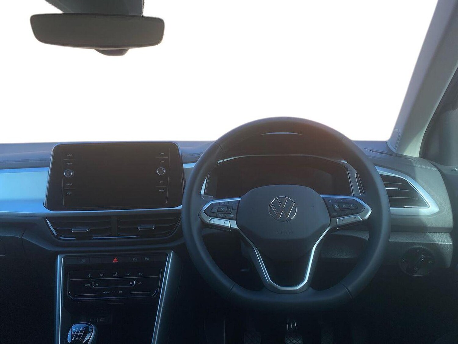 Used Volkswagen T-Roc 2025 for sale - 76128986: Photo 9