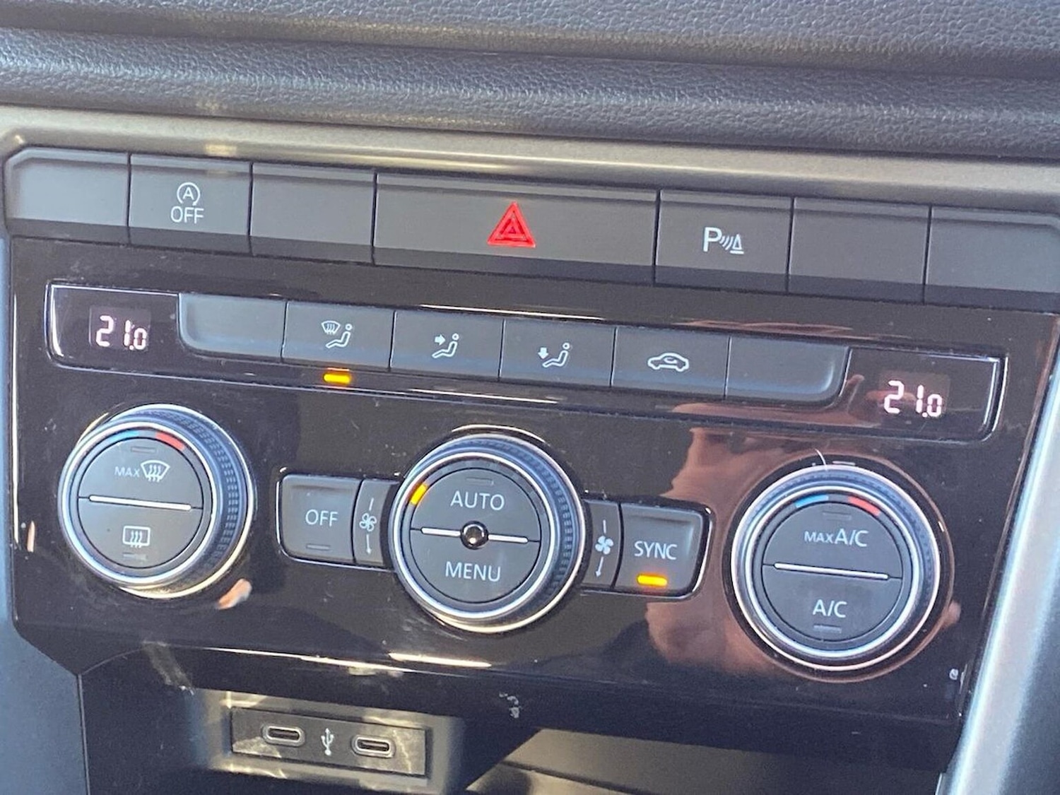 Used Volkswagen T-Roc 2020 for sale - 76418255: Photo 12