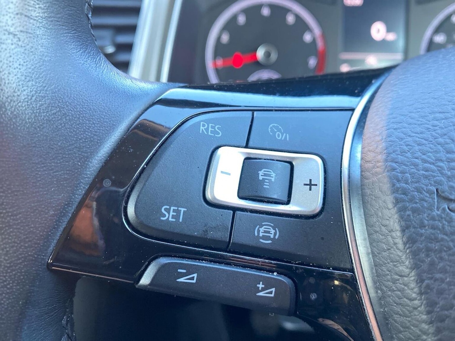 Used Volkswagen T-Roc 2020 for sale - 76418255: Photo 26