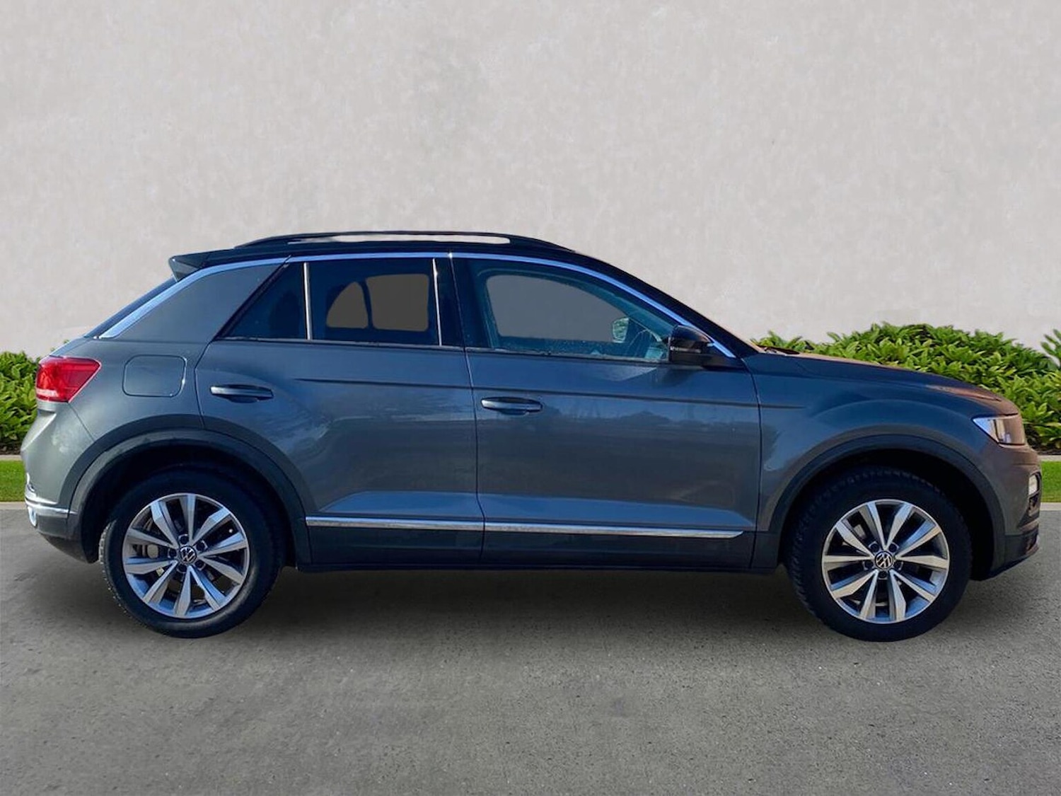 Used Volkswagen T-Roc 2020 for sale - 76418255: Photo 3
