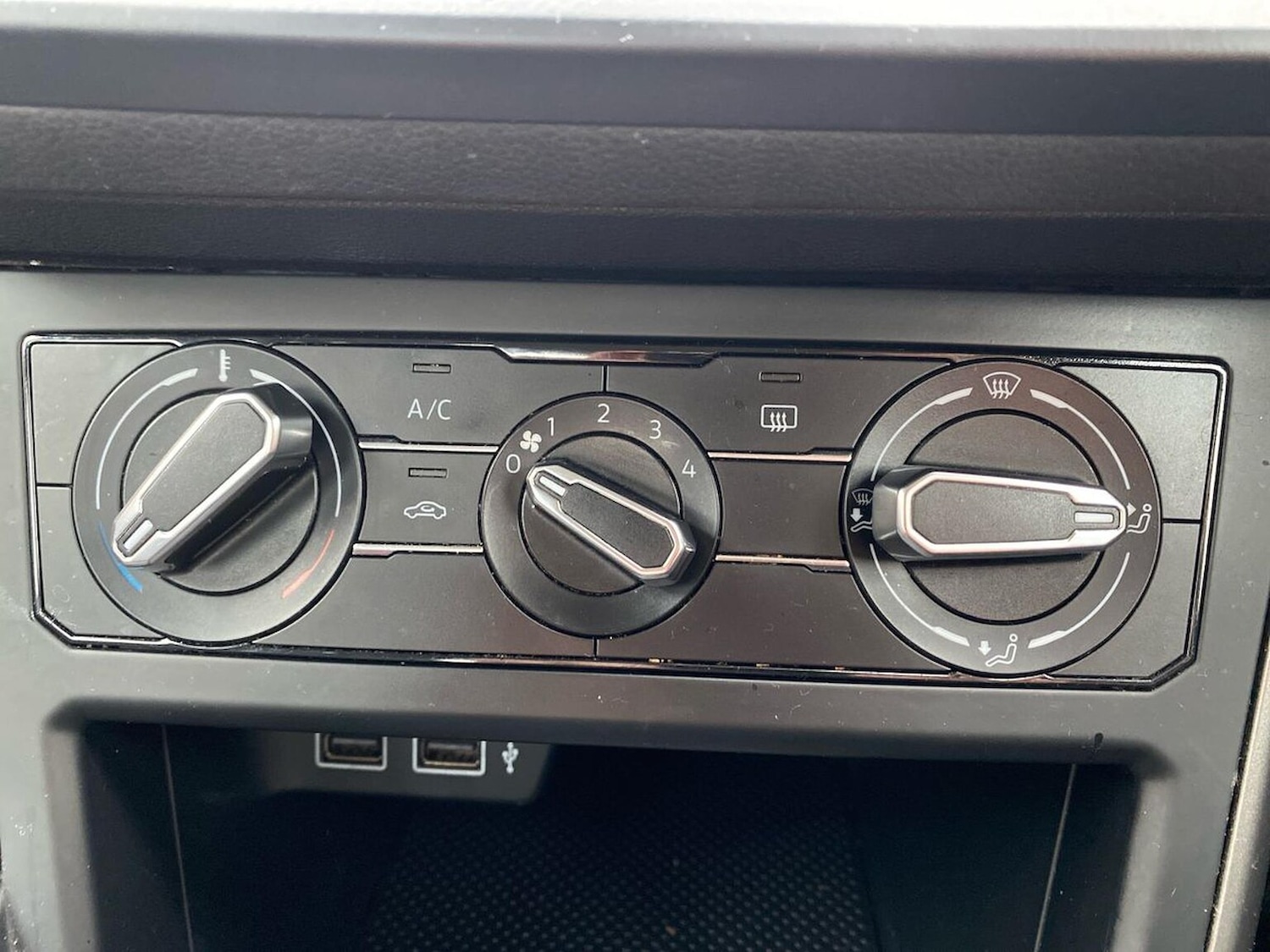 Used Volkswagen Polo 2018 for sale - 76490643: Photo 12