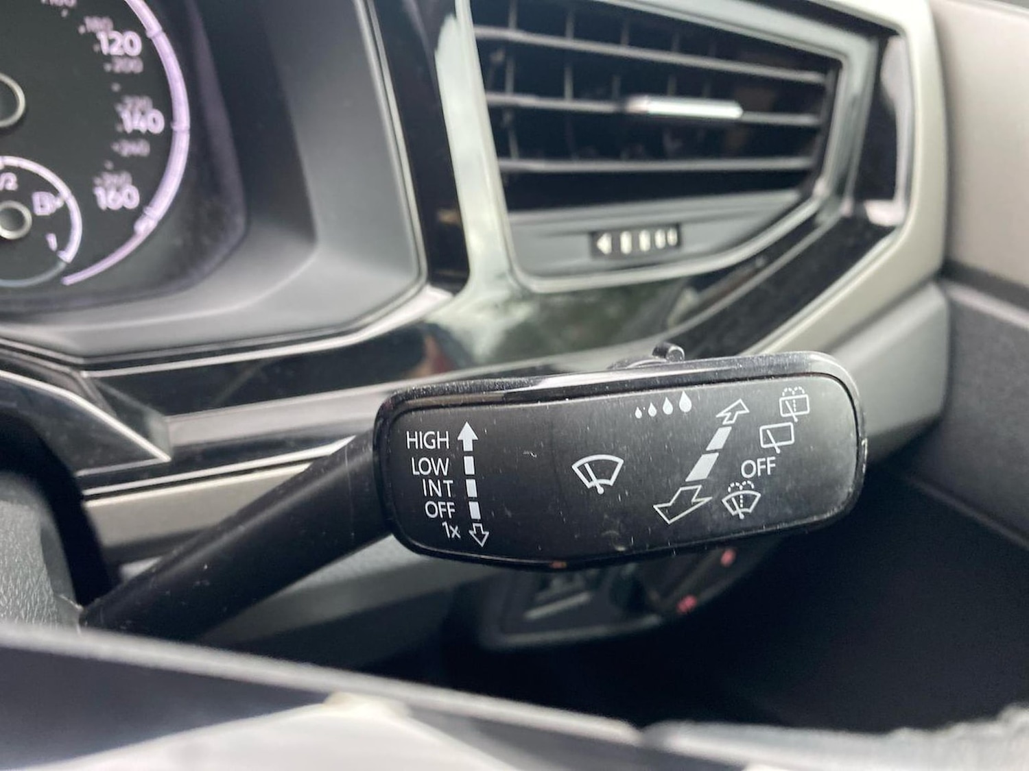 Used Volkswagen Polo 2018 for sale - 76490643: Photo 26