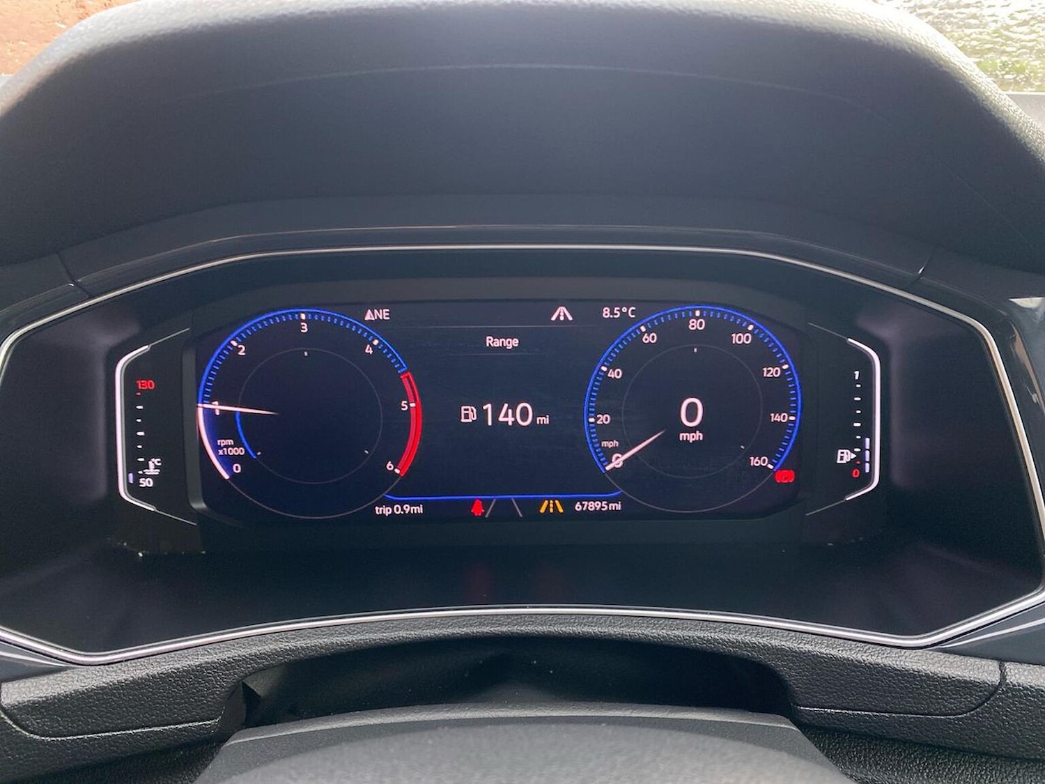 Used Volkswagen T-Roc 2018 for sale - 76682572: Photo 10