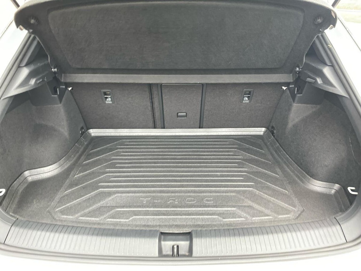 Used Volkswagen T-Roc 2018 for sale - 76682572: Photo 17