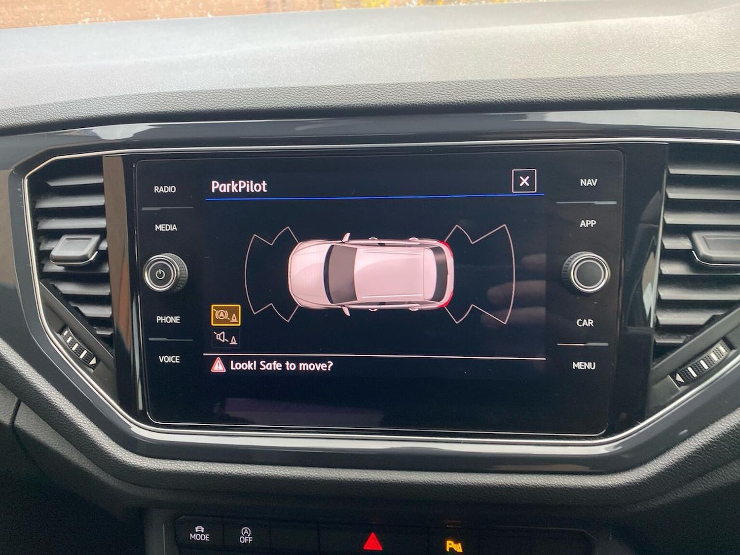 Used Volkswagen T-Roc 2018 for sale - 76682572: Photo 23