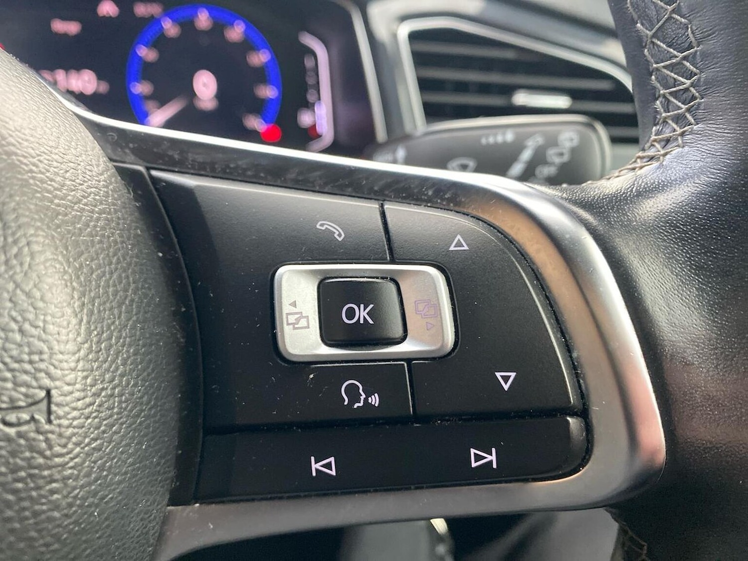 Used Volkswagen T-Roc 2018 for sale - 76682572: Photo 26