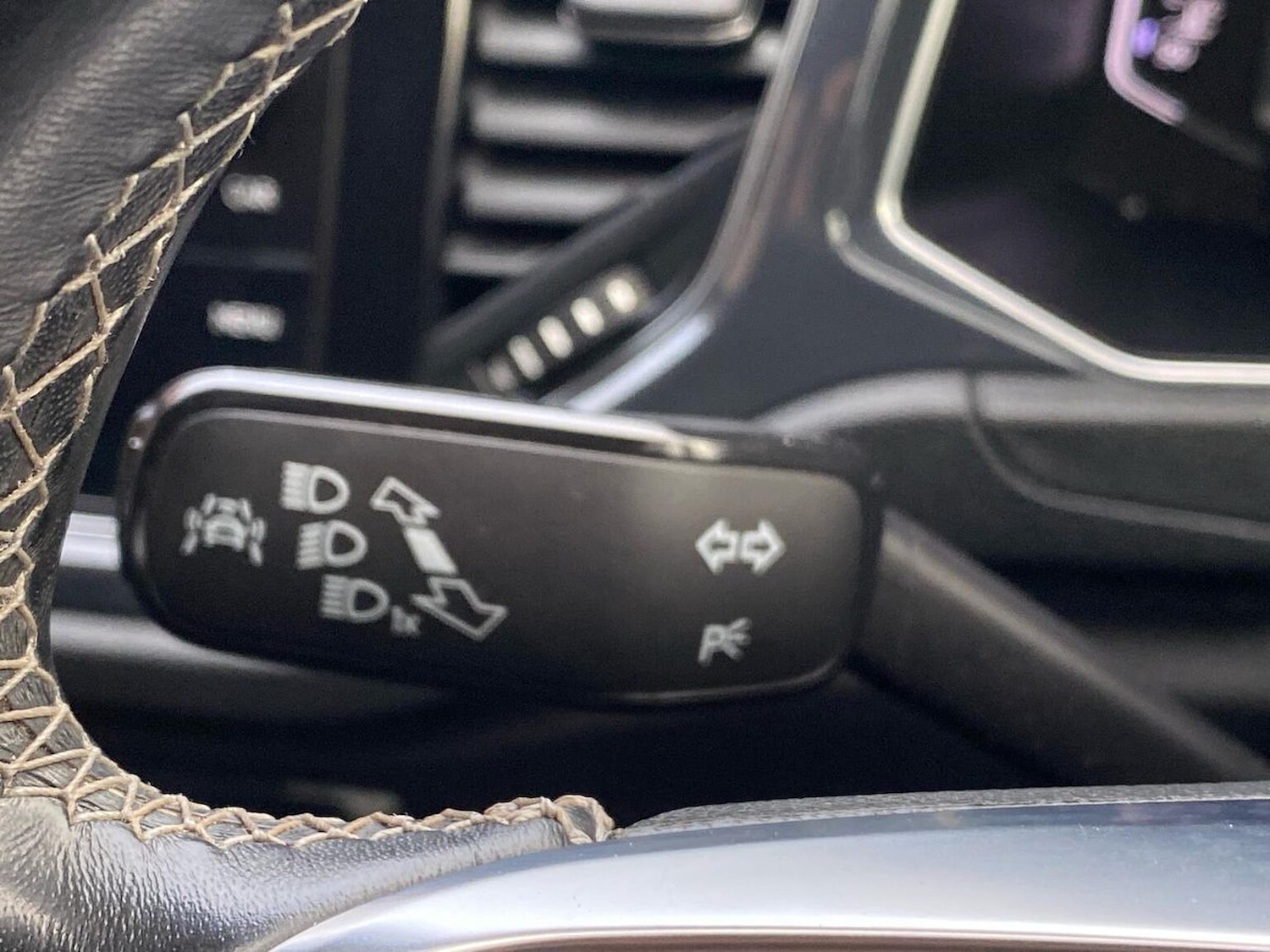 Used Volkswagen T-Roc 2018 for sale - 76682572: Photo 29