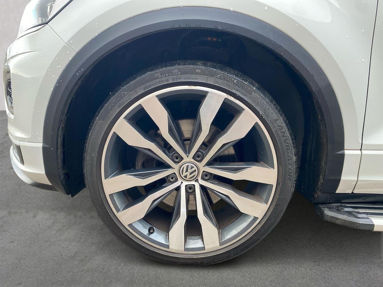 Used Volkswagen T-Roc 2018 for sale - 76682572: Photo 6