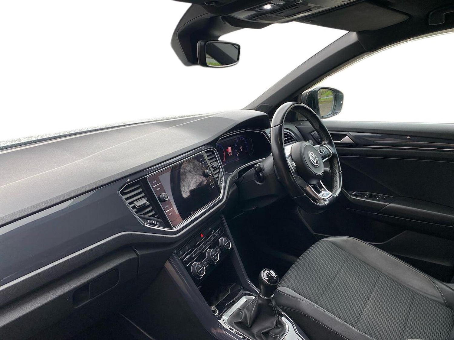 Used Volkswagen T-Roc 2018 for sale - 76682572: Photo 7