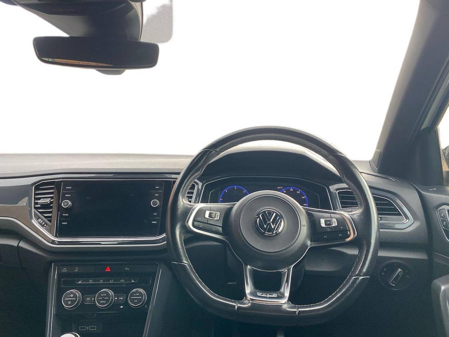 Used Volkswagen T-Roc 2018 for sale - 76682572: Photo 9