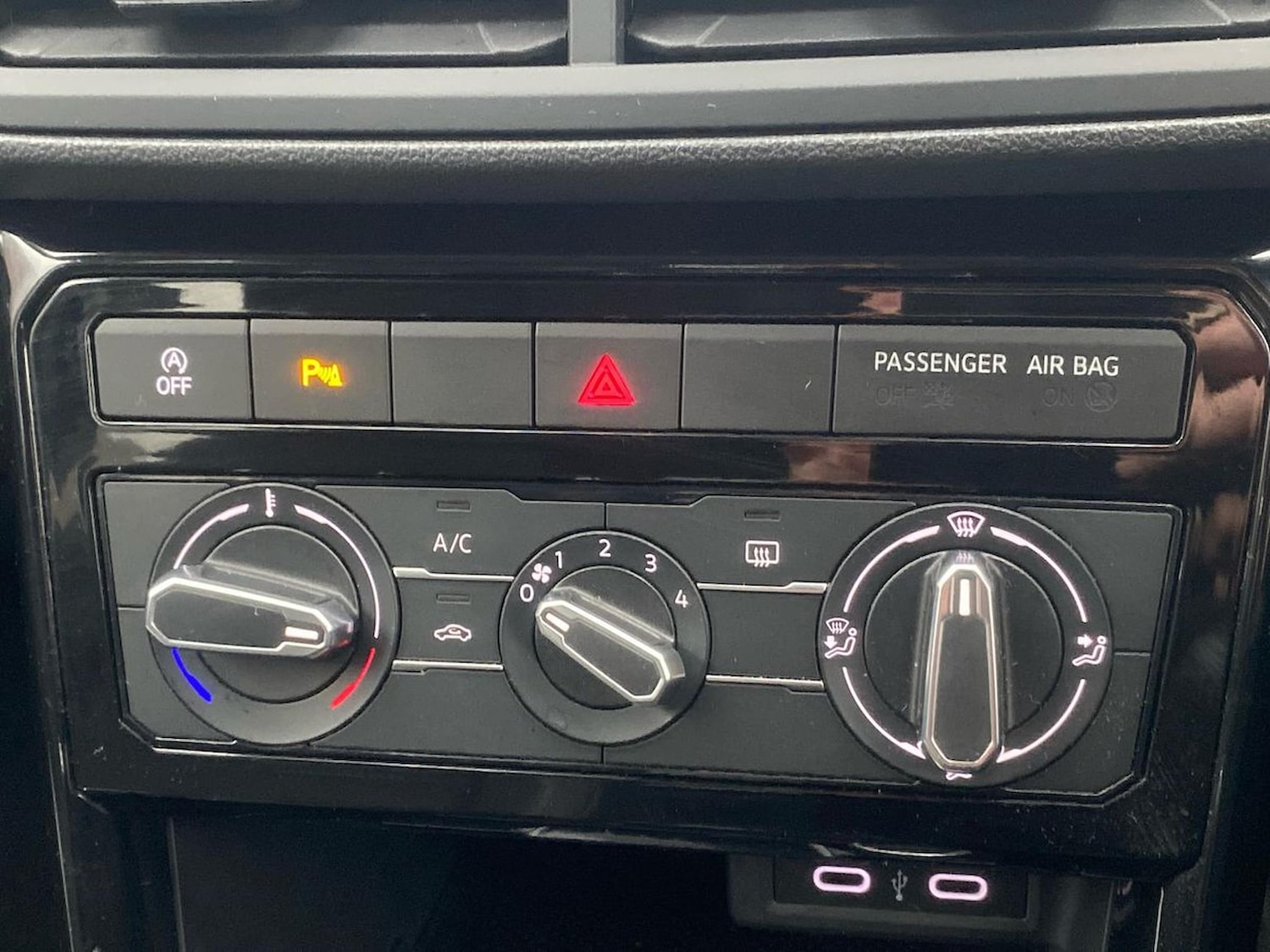 Used Volkswagen T-Cross 2023 for sale - 76741214: Photo 12