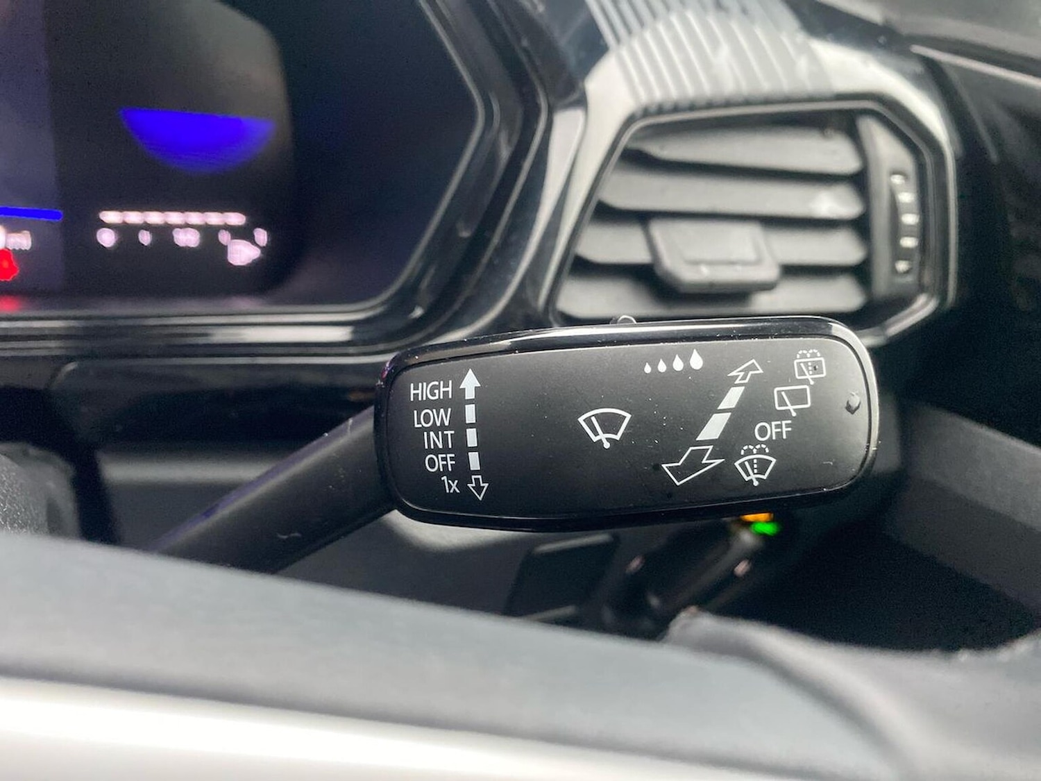 Used Volkswagen T-Cross 2023 for sale - 76741214: Photo 27