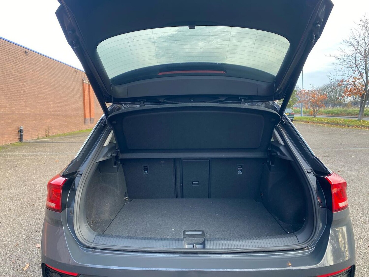 Used Volkswagen T-Roc 2021 for sale - 76490656: Photo 17