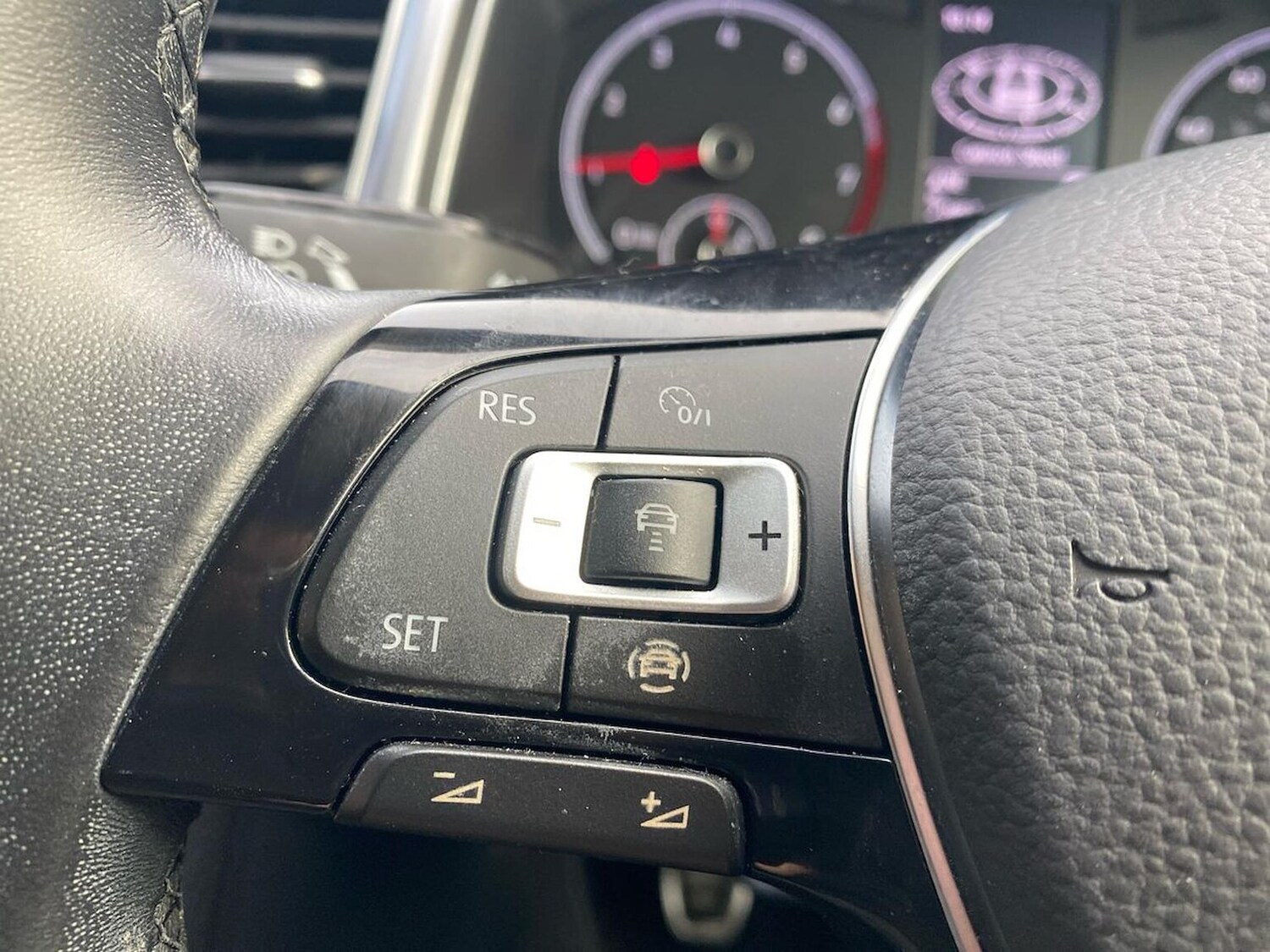 Used Volkswagen T-Roc 2021 for sale - 76490656: Photo 27