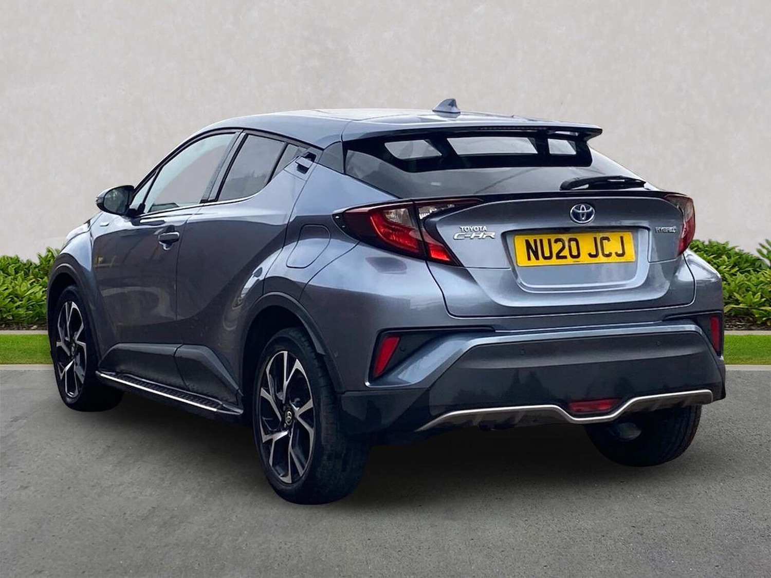 Used Toyota C-HR 2020 for sale - 76430828: Photo 2