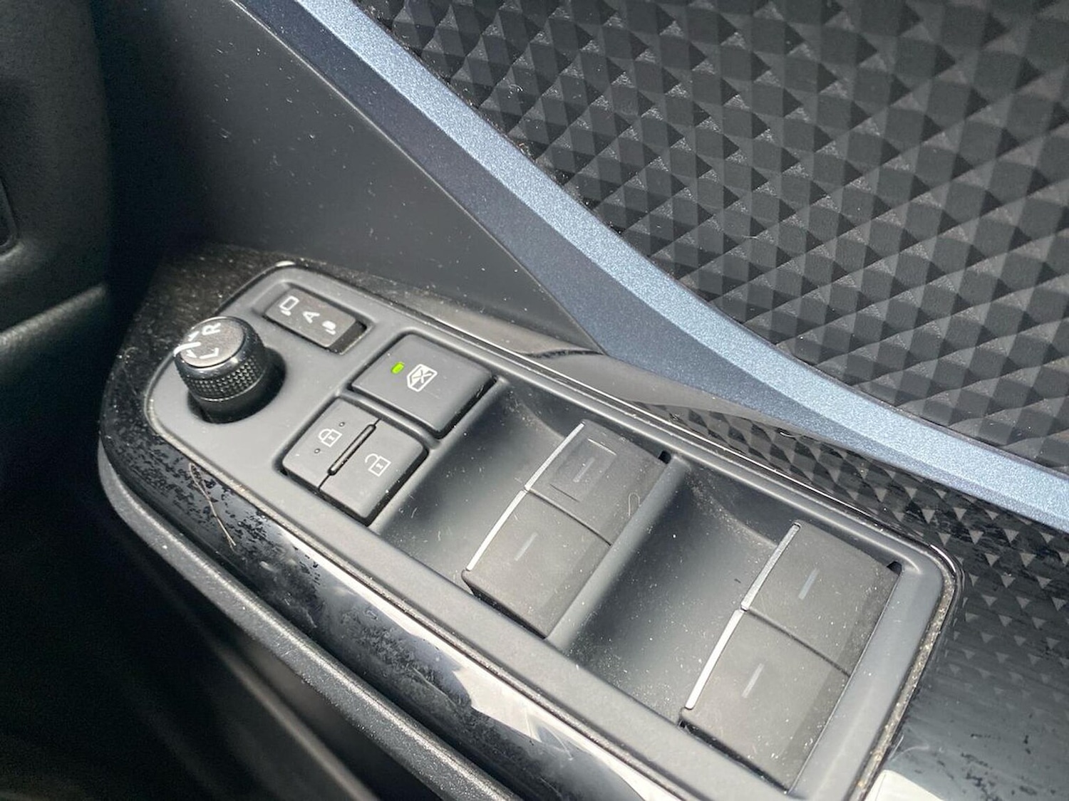 Used Toyota C-HR 2020 for sale - 76430828: Photo 21