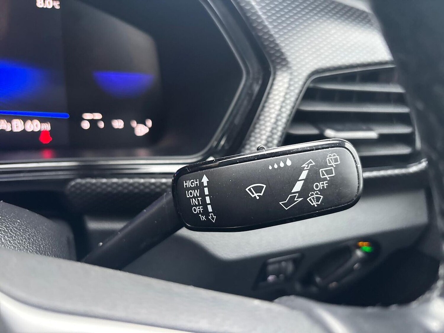 Used Volkswagen T-Cross 2022 for sale - 77488004: Photo 26