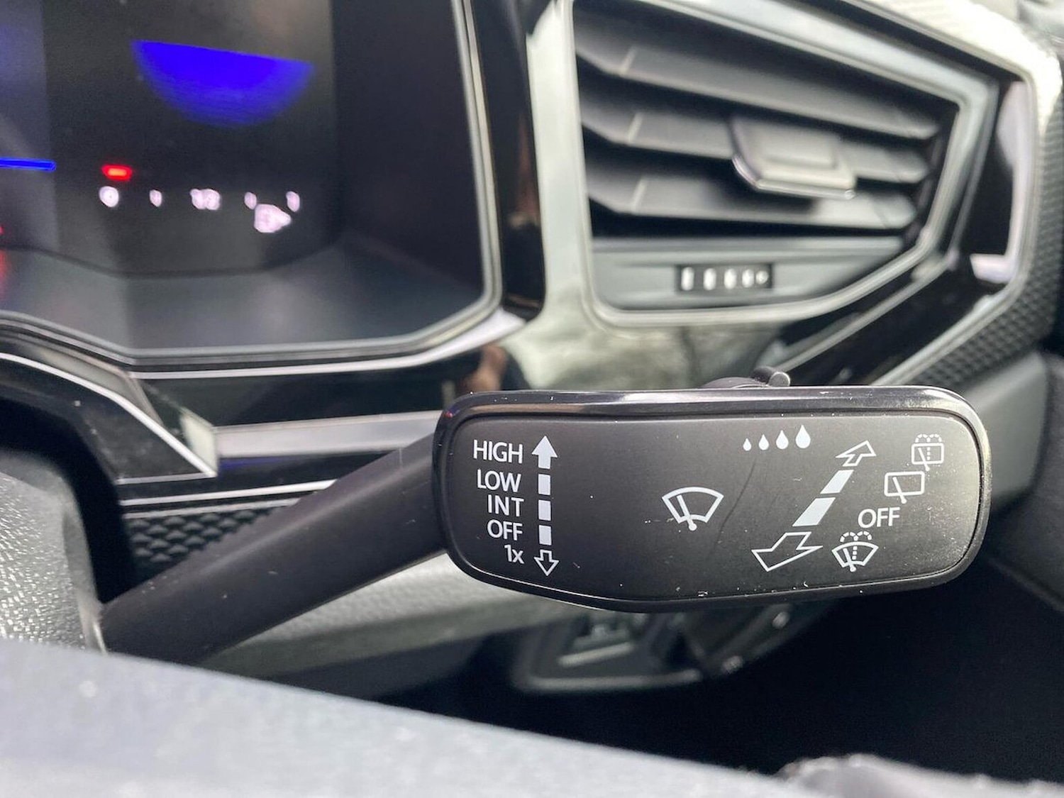 Used Volkswagen Taigo 2022 for sale - 76906306: Photo 28