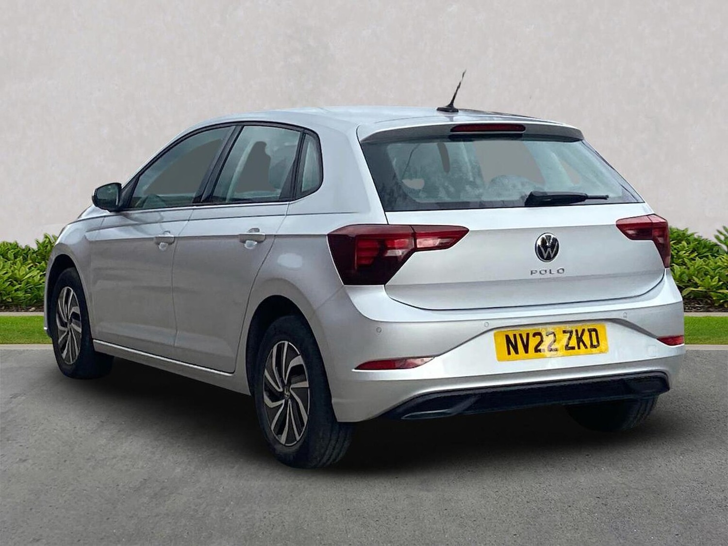 Used Volkswagen Polo 2022 for sale - 76011097: Photo 2