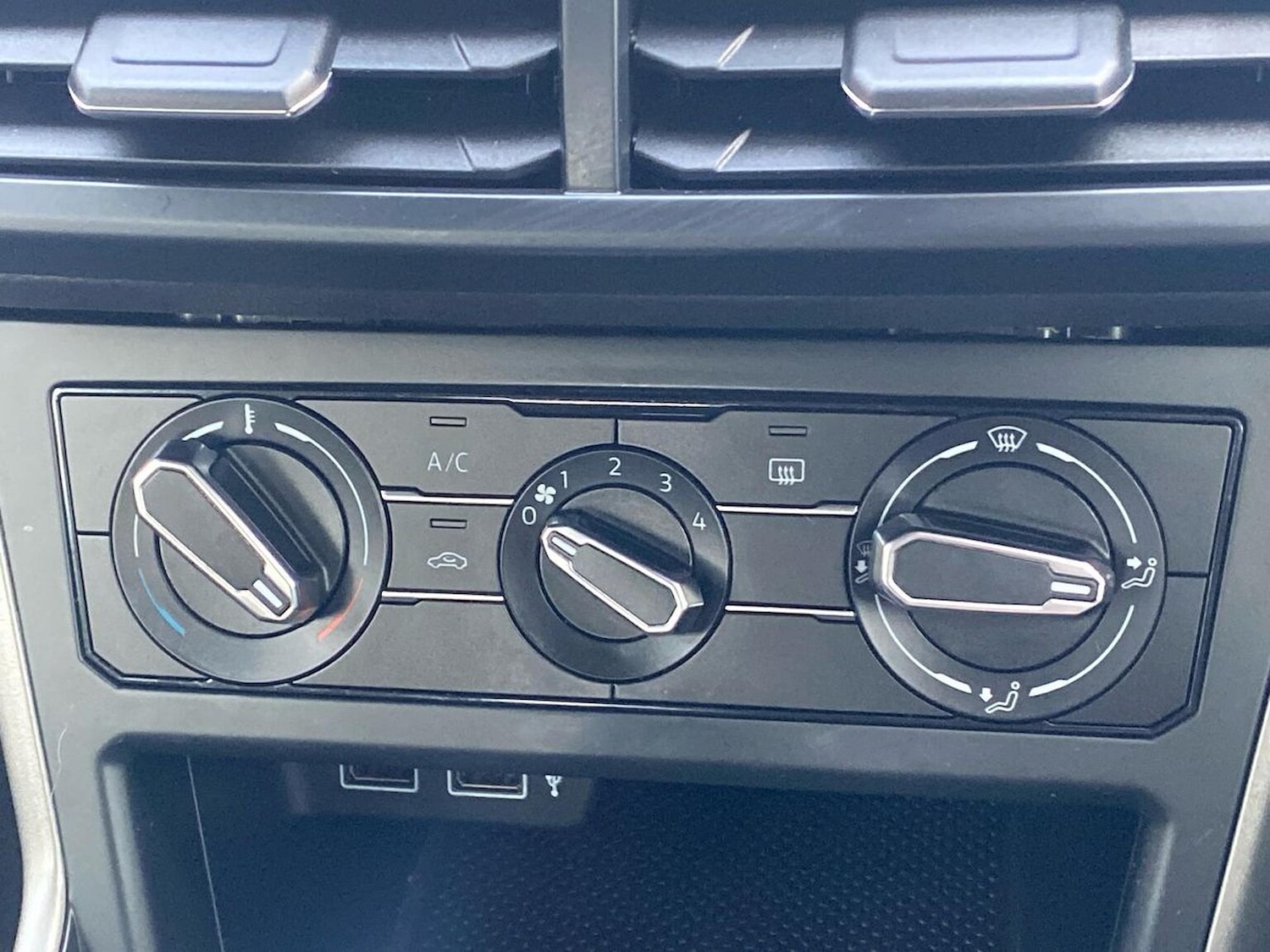 Used Volkswagen Polo 2018 for sale - 76638880: Photo 12