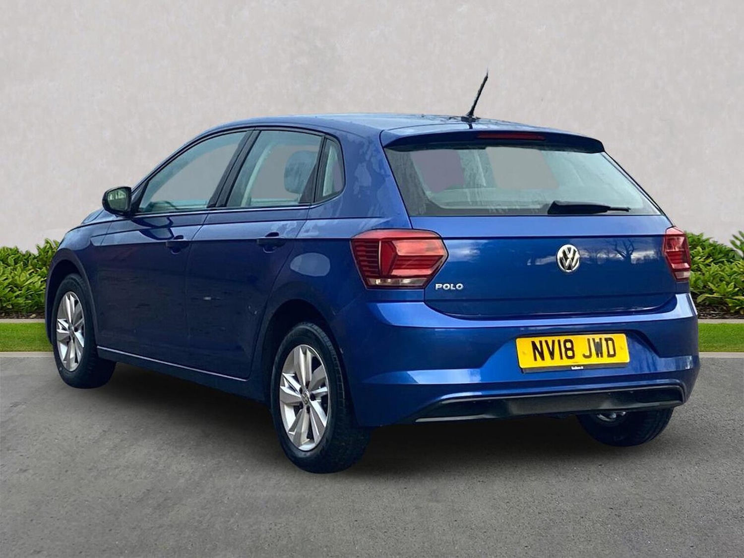 Used Volkswagen Polo 2018 for sale - 76638880: Photo 2