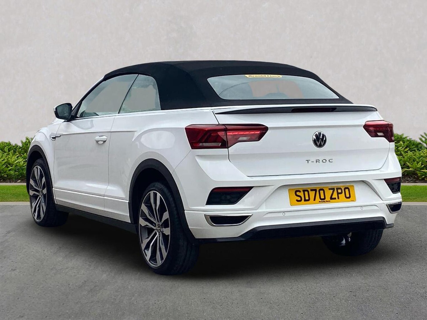 Used Volkswagen T-Roc 2020 for sale - 77488070: Photo 2