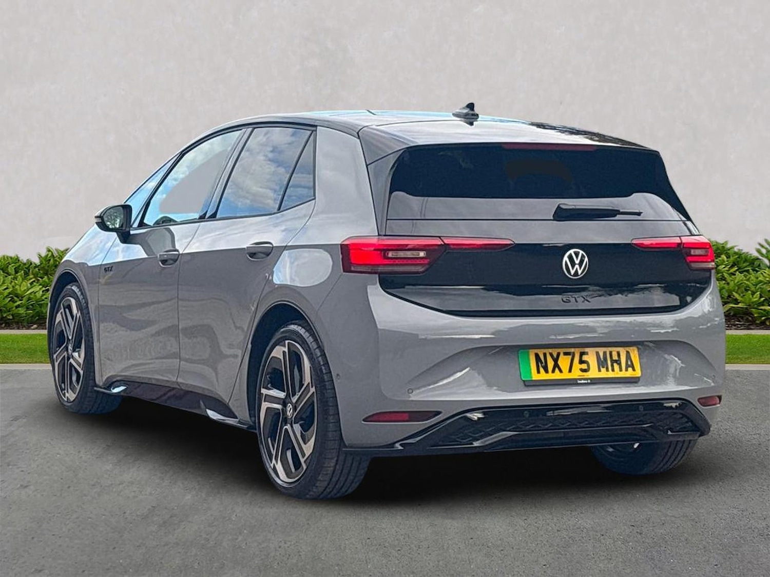 Used Volkswagen ID3 2025 for sale - 76149691: Photo 2