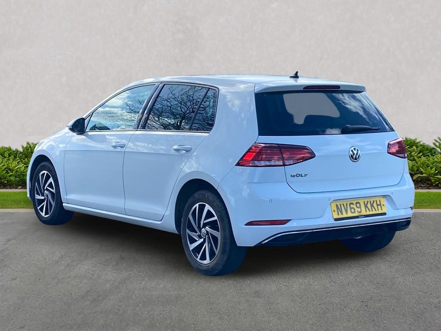 Used Volkswagen Golf 2020 for sale - 78198101: Photo 2