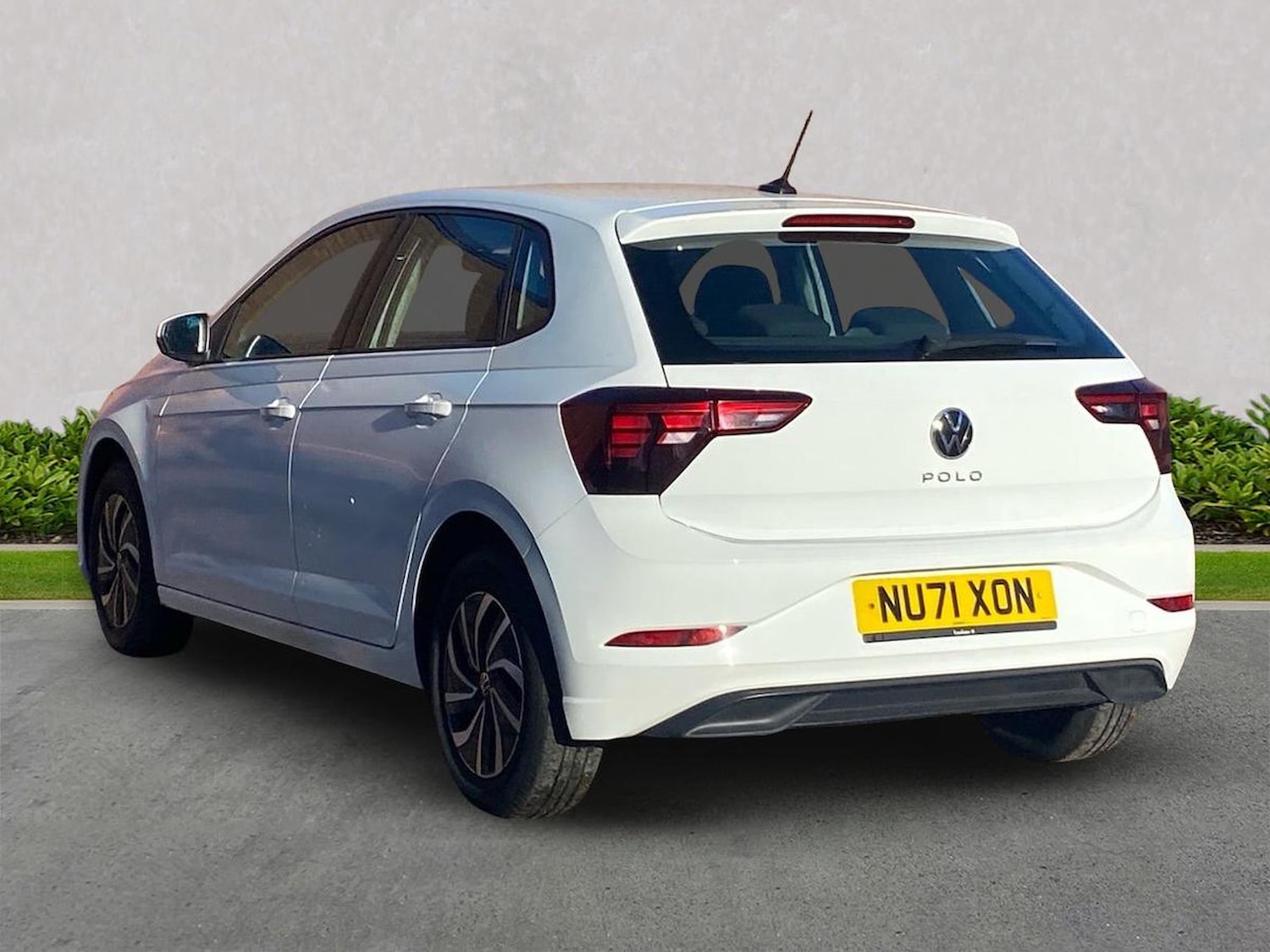 Used Volkswagen Polo 2021 for sale - 76347057: Photo 2