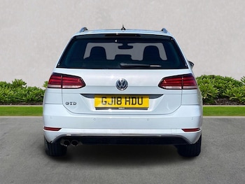 Used Volkswagen Golf 2018 for sale - 78633355: Photo