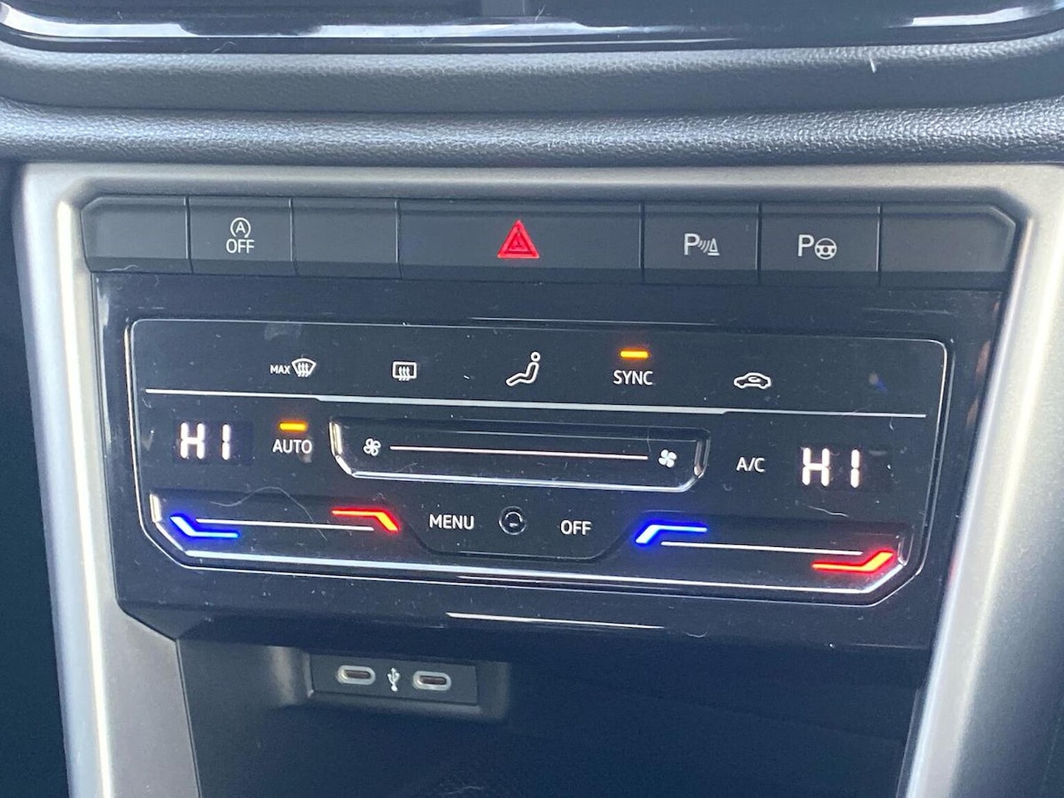 Used Volkswagen T-Roc 2023 for sale - 76490645: Photo 12