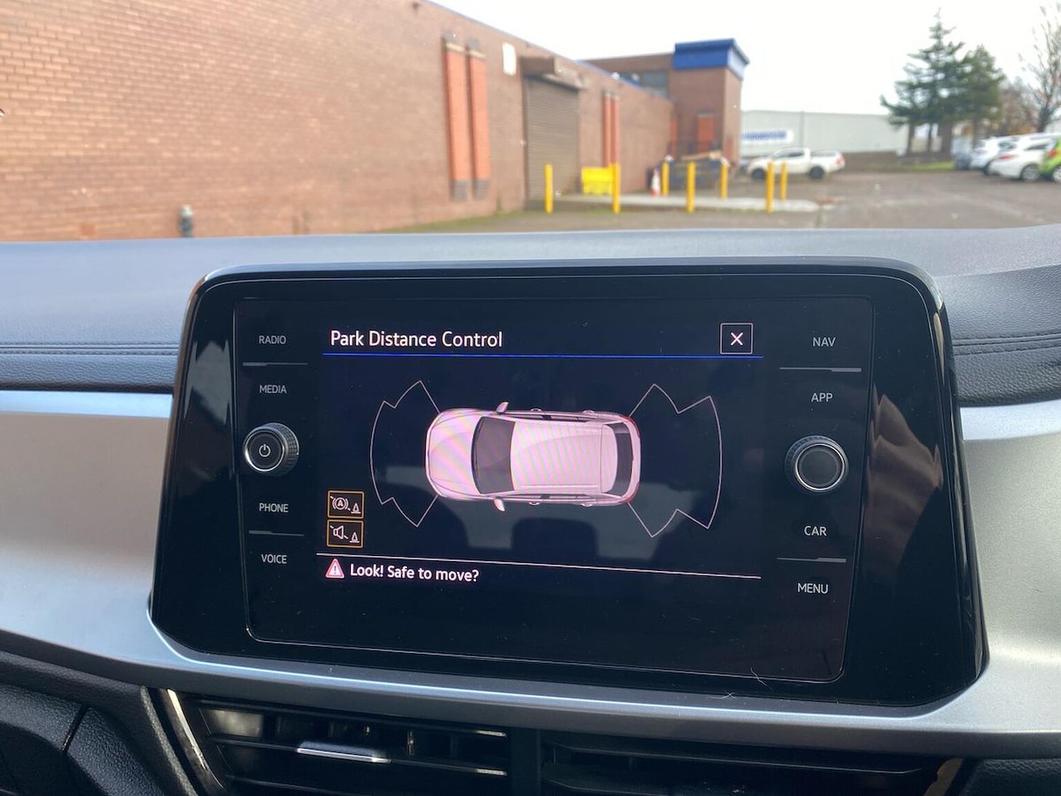 Used Volkswagen T-Roc 2023 for sale - 76490645: Photo 23