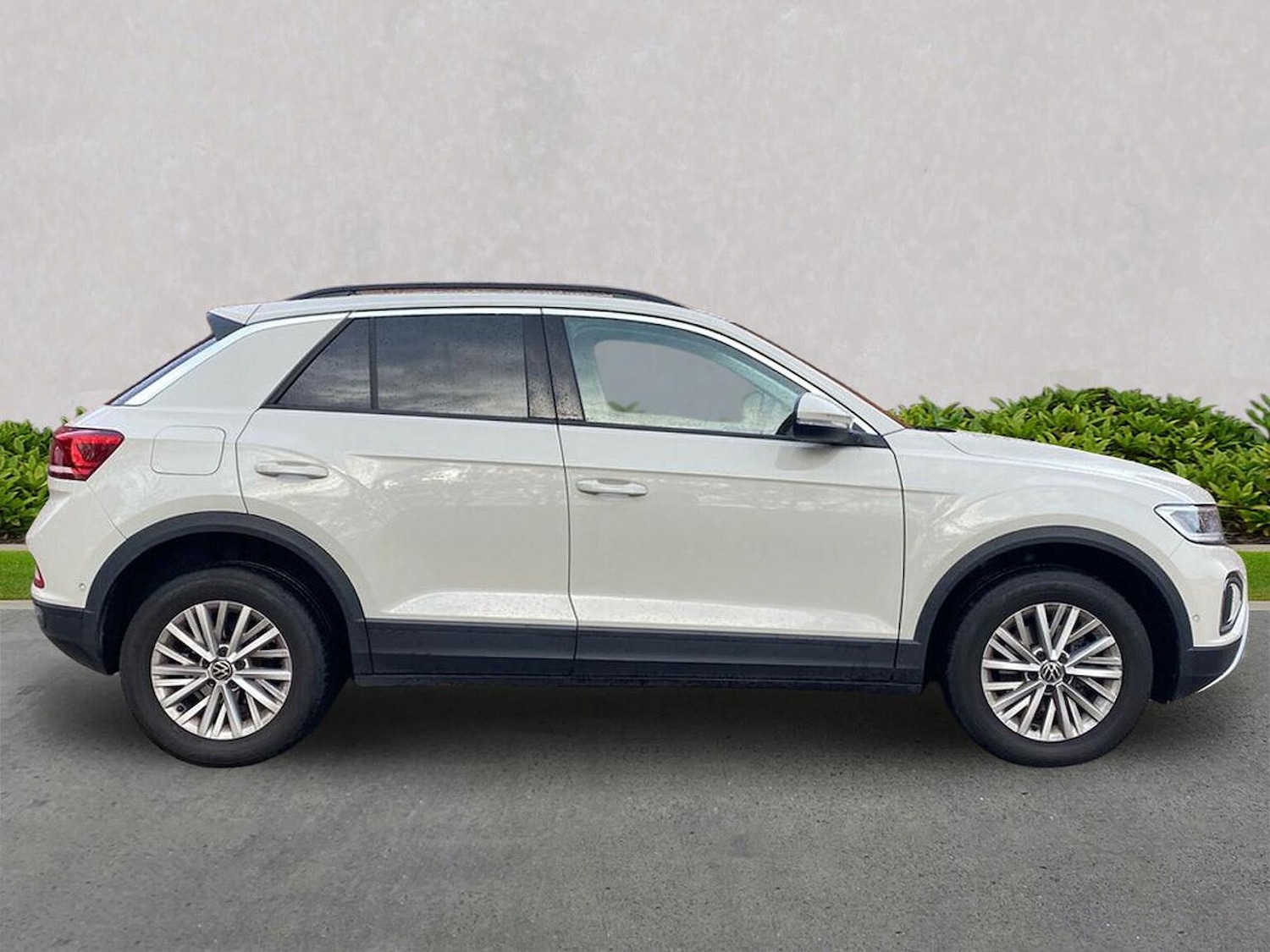 Used Volkswagen T-Roc 2023 for sale - 76490645: Photo 3