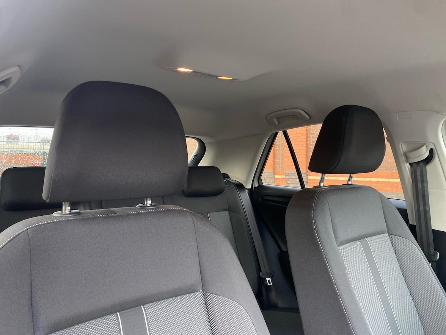 Used Volkswagen T-Roc 2023 for sale - 76490645: Photo 30