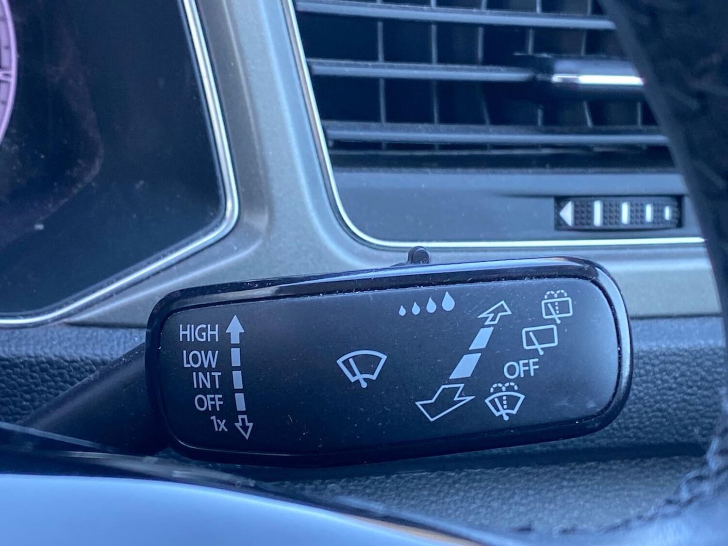 Used Volkswagen T-Roc 2020 for sale - 78195319: Photo 27