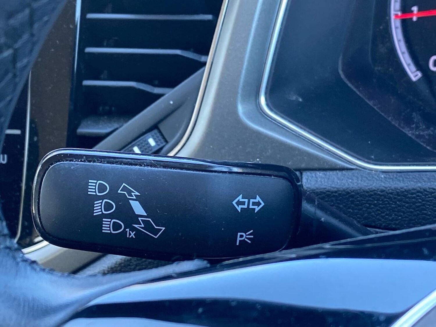 Used Volkswagen T-Roc 2020 for sale - 78195319: Photo 28