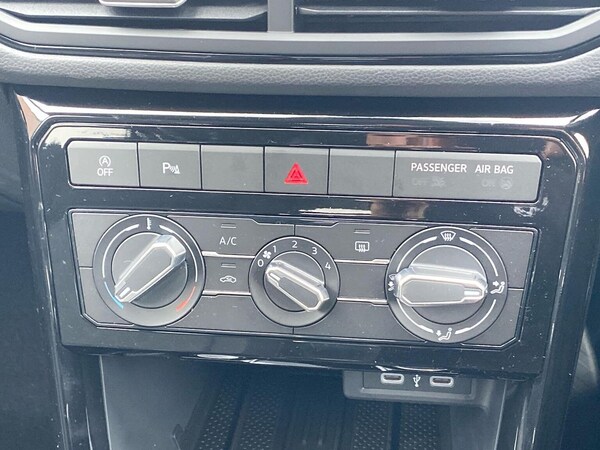 Used Volkswagen T-Cross 2025 for sale - 76149690: Photo 12